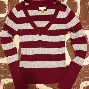 Vintage American Eagle Red and Gray V-Neck Sweater